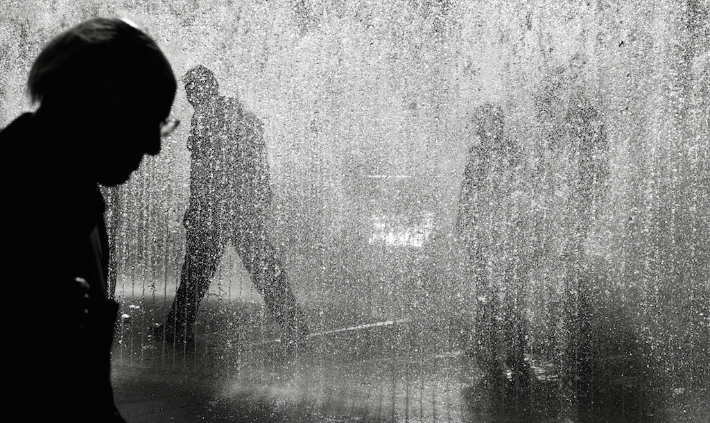 Passing Moment de Yoong Wha Alex Wong
Troisième place, Personnes/Portraits, Concours International de la Photographie 2015
Florida Museum of Photographic Arts