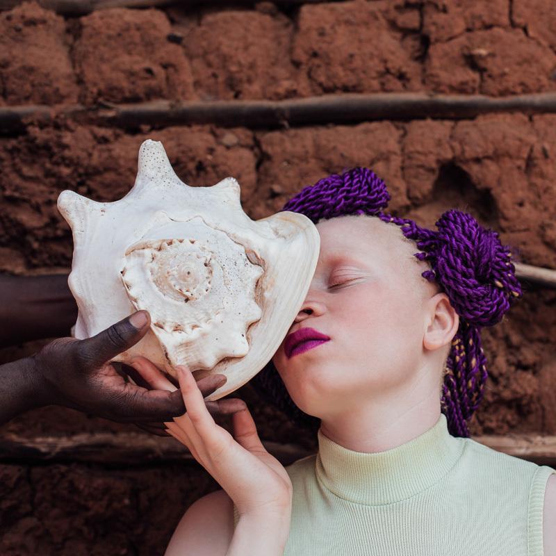 Némésis, série Étrangère en terre familière, Kibera, 2016 (lauréate du prix Découverte 2016) © Sarah Waiswa